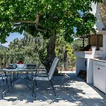 Oak Tree Pefkias