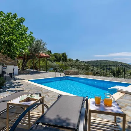 Villa Oak Tree Pefkias