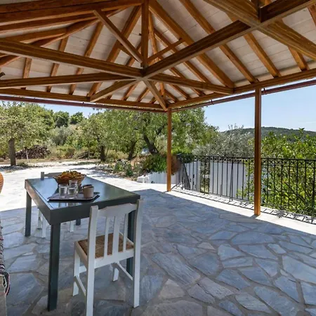 Oak Tree Villa Pefkias