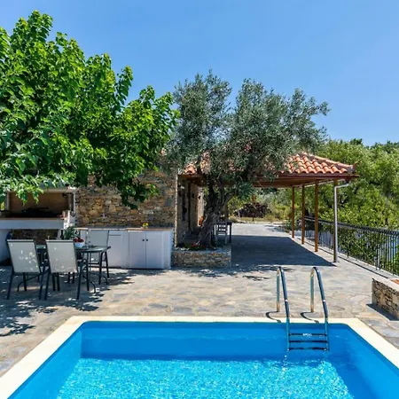 Oak Tree Villa