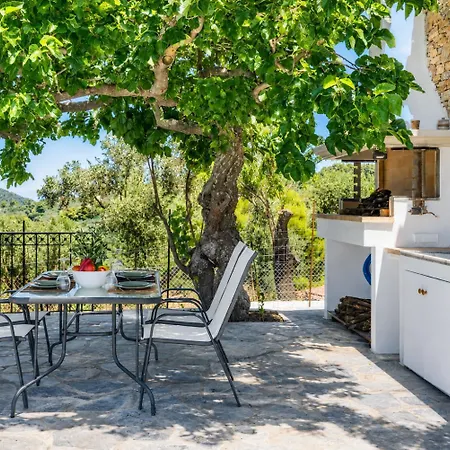 Oak Tree Villa Pefkias