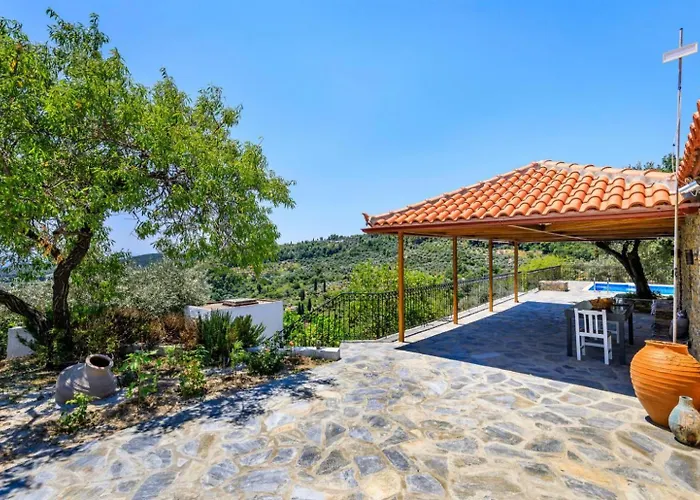 Oak Tree וילה Pefkias